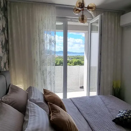 Superb Apartment 