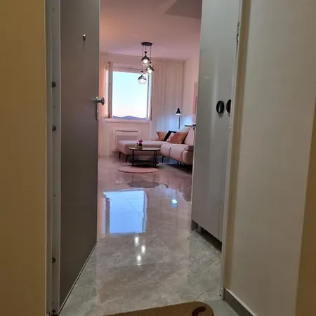 Superb Apartment 